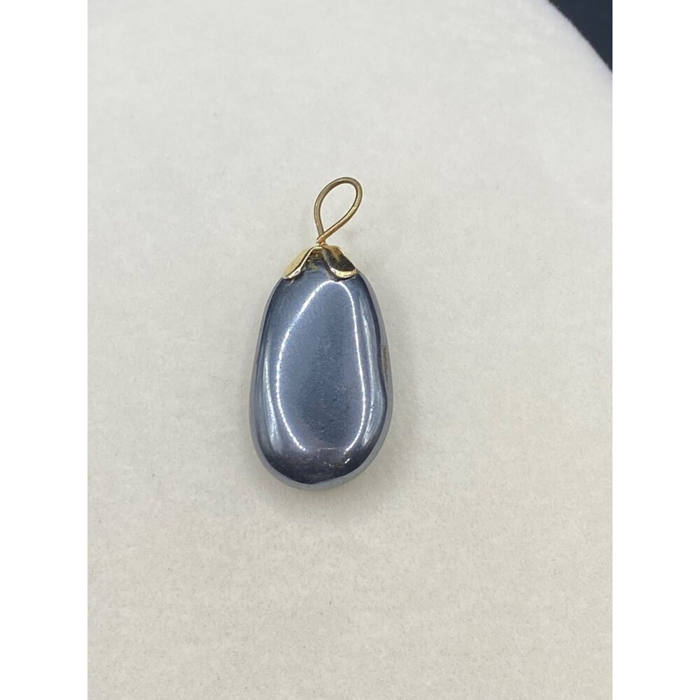 Natural hematite pendant